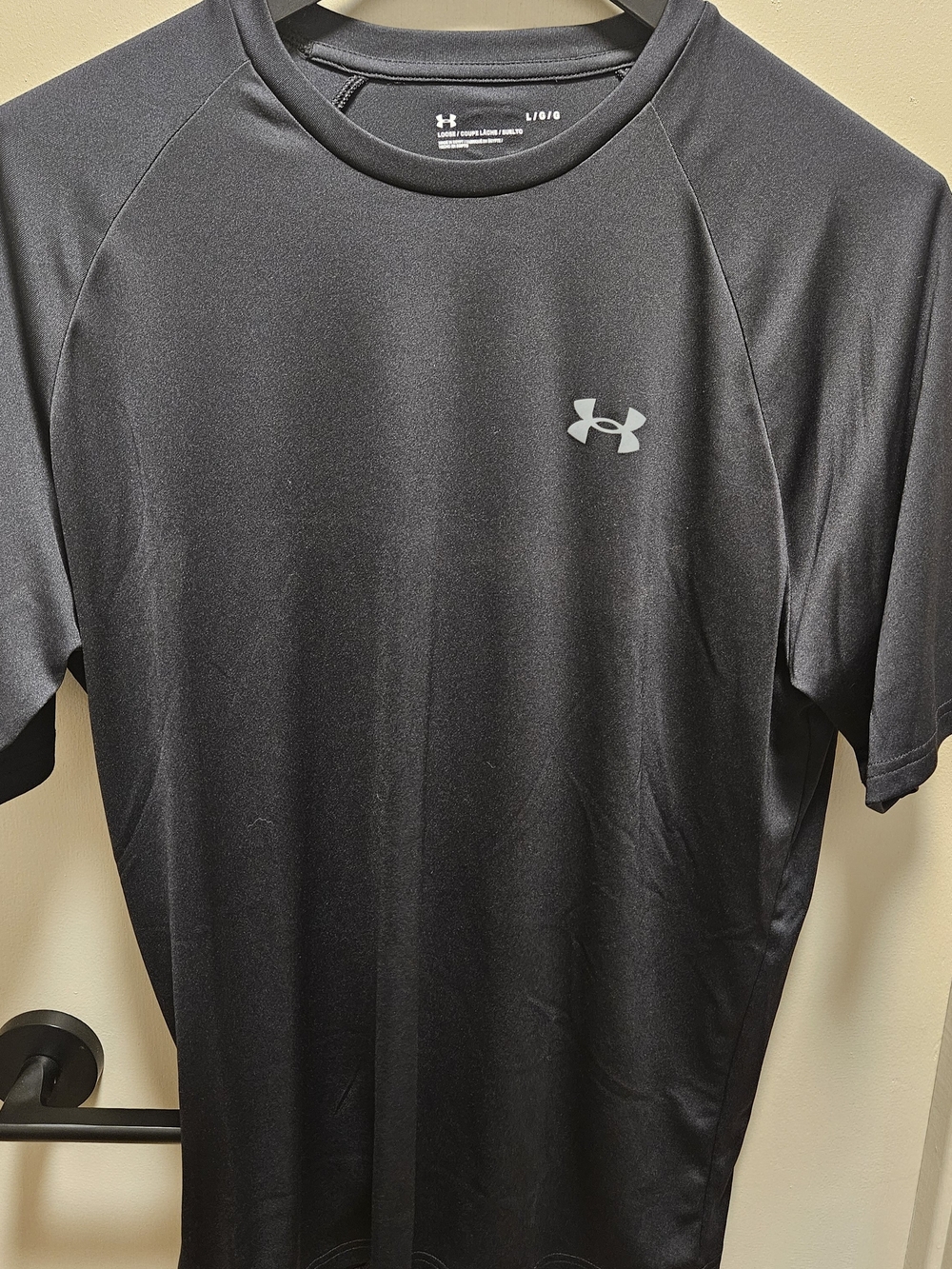 Under Armour Black Short-sleeve Shirt
